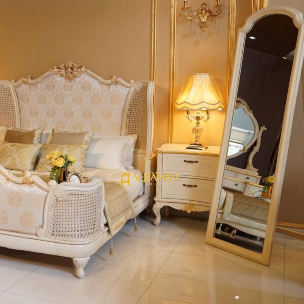 French Gold & White Bed Set - Image 3