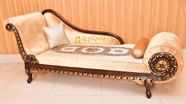 Wooden Round Deewan